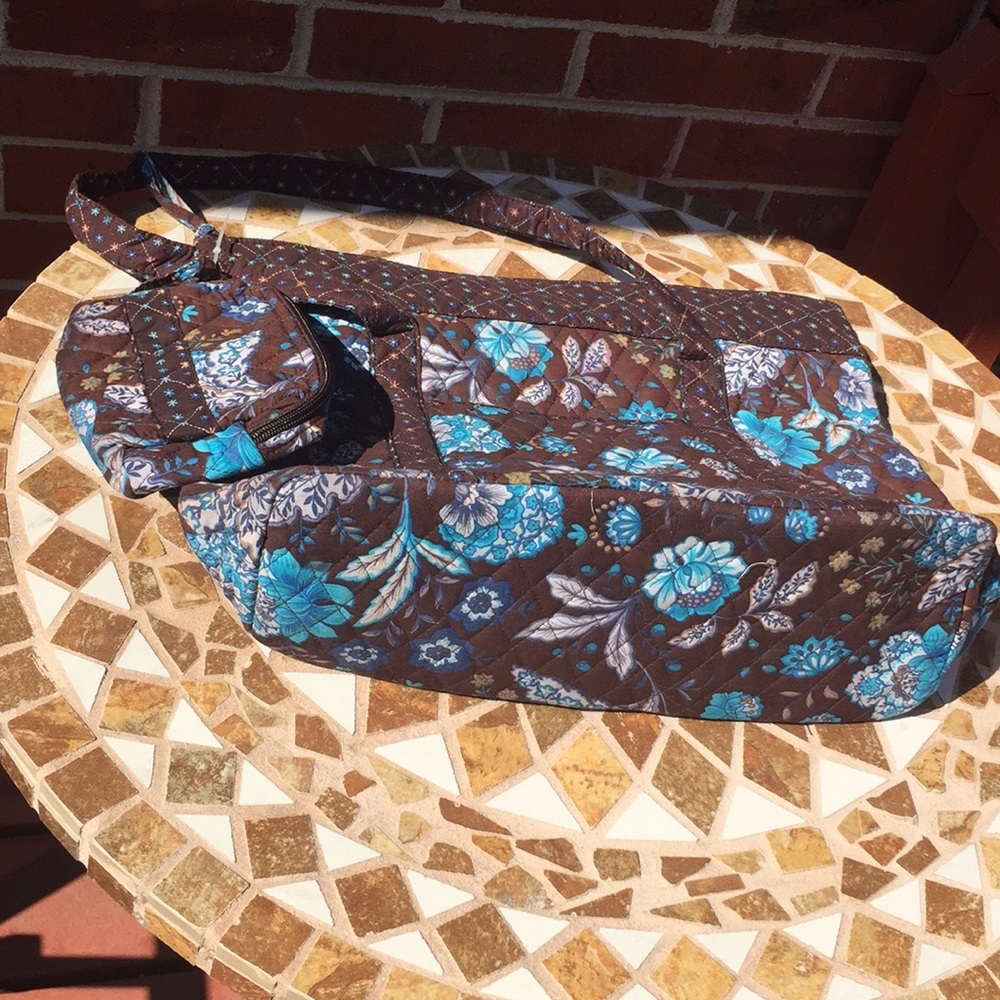 Tote - Picture 3 of 7